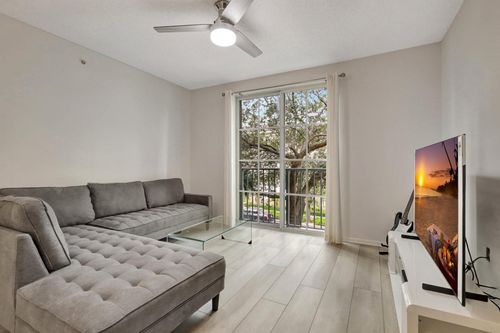 apt-223-630 S Sapodilla Ave, West Palm Beach, FL, 33401-6048 | Card Image