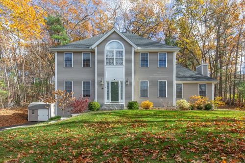 11 Queens Way, Merrimack, NH, 03054-4241 | Card Image