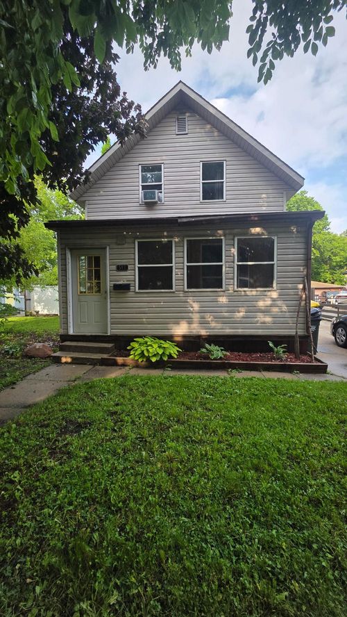 513 3rd St Se, Willmar, MN, 56201-4307 | Card Image