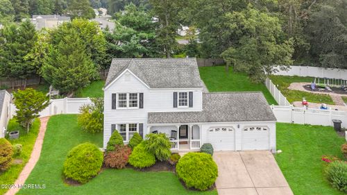 22 Providence Ln, Howell, NJ, 07731-1548 | Card Image