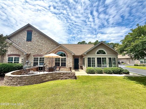 107 W Chelsea Ct, Southern Pines, NC, 28387-2284 | Card Image