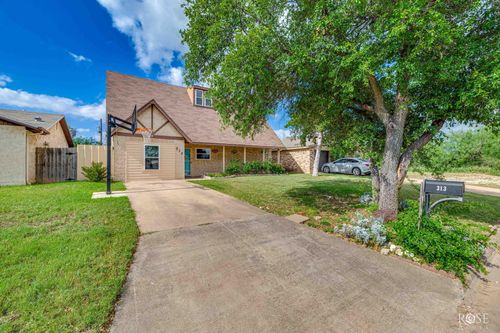 313 E 44th St, San Angelo, TX, 76903-1736 | Card Image