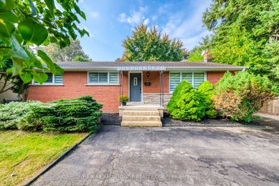 428 Henderson Rd, House other with 3 bedrooms, 2 bathrooms and null parking in Burlington ON | Image 1