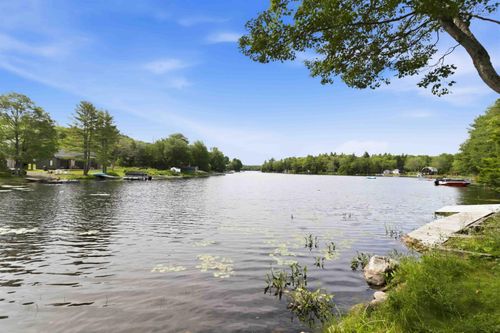 85 Woodland Pk, Mount Uniacke, NS, B0N1Z0 | Card Image