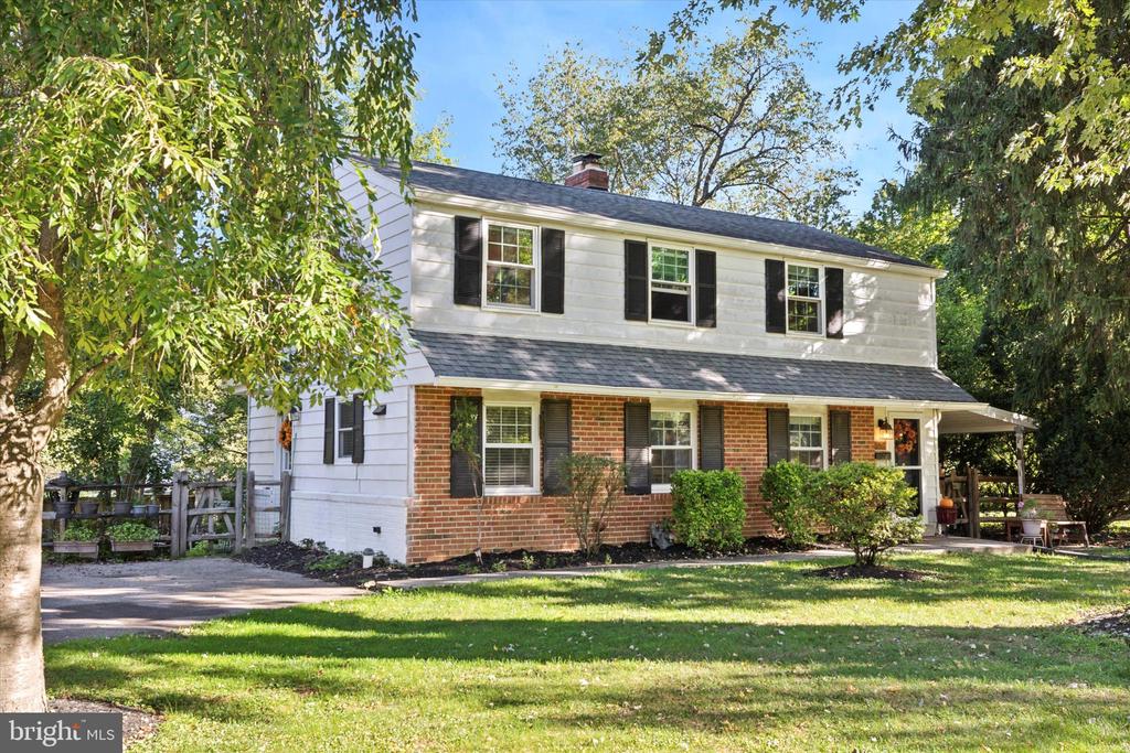 Fairway Rd, Lafayette Hill, PA 19444