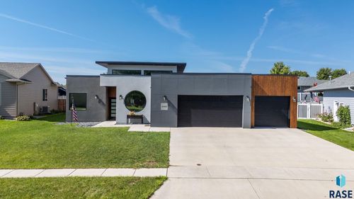 4309 N Ohio Ave Avenue, Sioux Falls, SD, 57107-7102 | Card Image