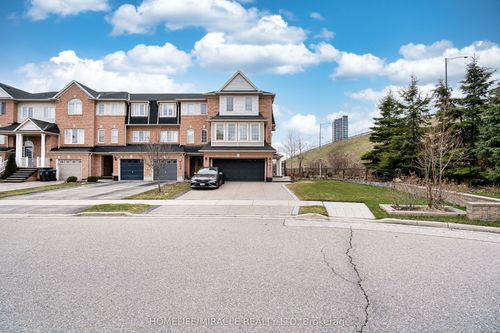102 Decker Hollow Circle, Brampton, ON, L6X0L5 | Card Image