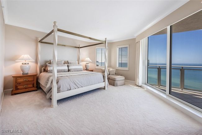 Primary Bedroom (King-Size Bed) | Image 20
