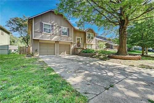 16304 W 125th Ter, Olathe, KS, 66062-1143 | Card Image