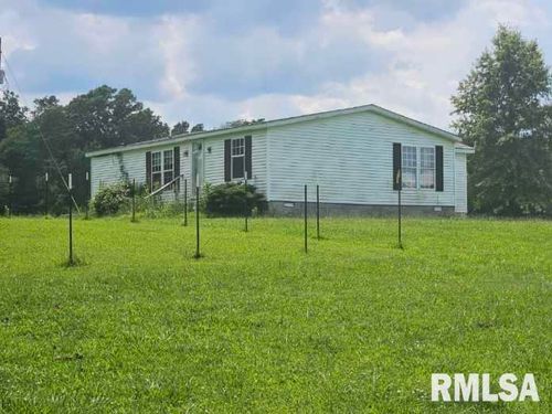 8913 Winemiller Rd, Macedonia, IL, 62860-1226 | Card Image