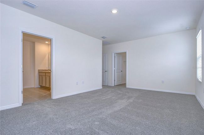 9176 Forge Breeze Loop, House other with 5 bedrooms, 3 bathrooms and null parking in WESLEY CHAPEL FL | Image 10