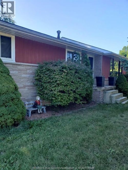 2063 St Anne St, Tecumseh, ON, N8N1V8 | Card Image