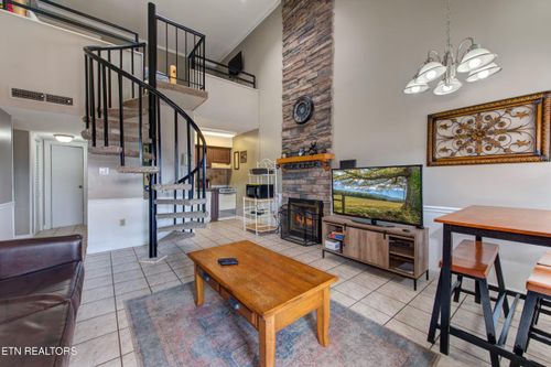 apt-1305-1260 Ski View Dr, Gatlinburg, TN, 37738-4559 | Card Image