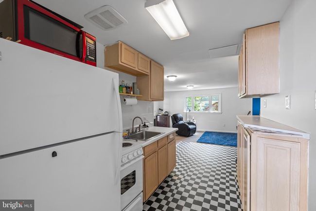 9821 Singleton Dr, House other with 5 bedrooms, 4 bathrooms and null parking in BETHESDA MD | Image 25