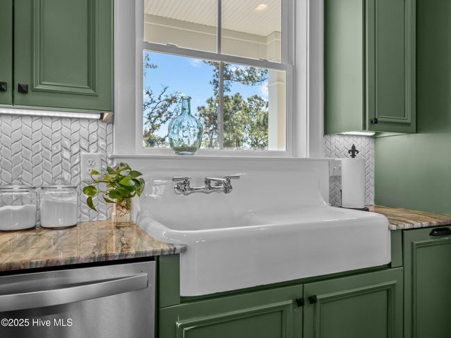 130 Maxwell Dr, House other with 5 bedrooms, 4 bathrooms and 2 parking in Harkers Island NC | Image 9