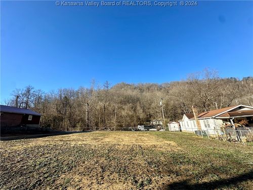 0 Woodlawn Avenue, Gilbert, WV, 25650 | Card Image