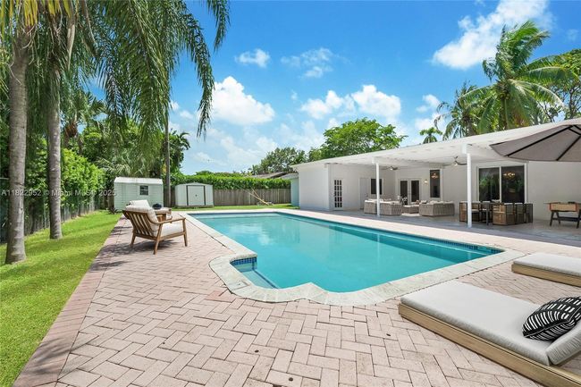 12525 Sw 72 Nd Ave, House other with 5 bedrooms, 4 bathrooms and null parking in Pinecrest FL | Image 20