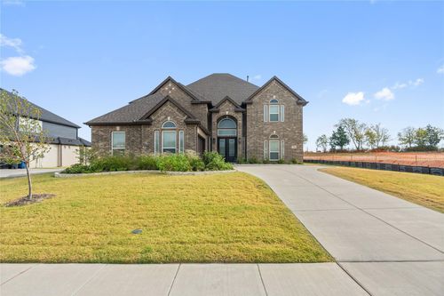 704 S Hidden Lakes Dr, Desoto, TX, 75115-5841 | Card Image