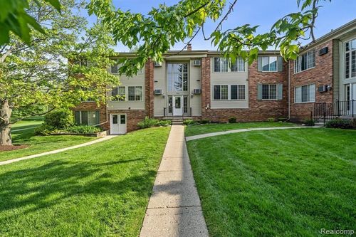unit-116-500 Romeo Rd, Rochester, MI, 48307-1674 | Card Image