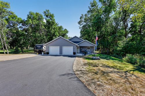 2006 Woodland Park Dr Ne, Alexandria, MN, 56308-8585 | Card Image