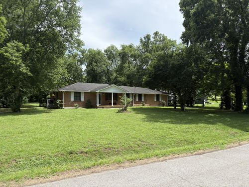 456 Ewing Ln, Nashville, TN, 37207-2718 | Card Image