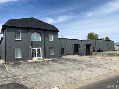 1805 Scherer Parkway, St Charles, MO, 63303 | Card Image