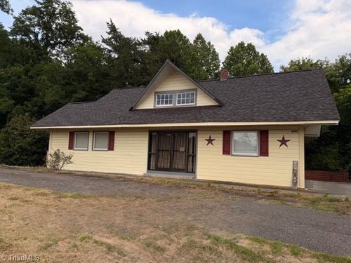 2600 Nc 8 Hwy N, Danbury, NC, 27016-7151 | Card Image