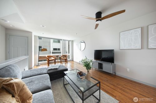 b-111 17th Ave, Seattle, WA, 98122-5708 | Card Image