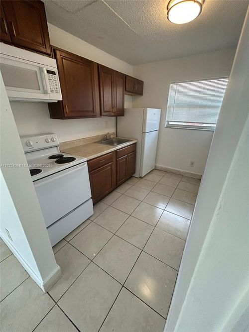 2-2780 Nw 14th St, Fort Lauderdale, FL, 33311-5130 | Card Image