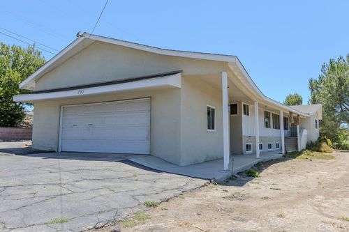 750 Tanner Dr, Paso Robles, CA, 93446-1810 | Card Image