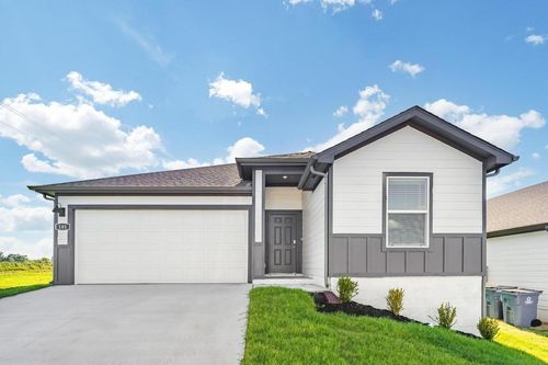 101 Nw Granny Smith St, Gentry, AR, 72734-5129 | Card Image