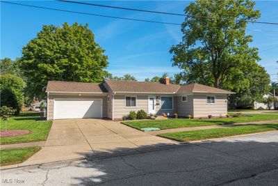 2388 Rocky River Oval, House other with 3 bedrooms, 1 bathrooms and null parking in Rocky River OH | Image 2