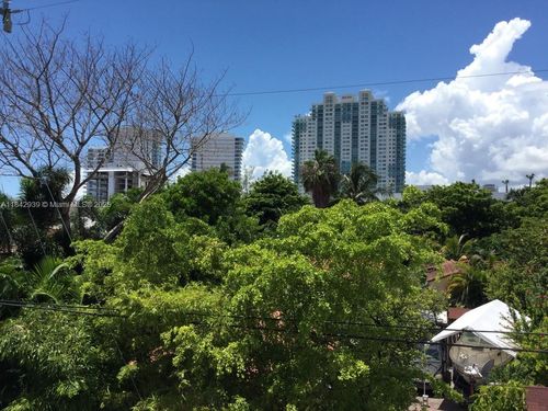 apt-305-716 Michigan Ave, Miami Beach, FL, 33139-6074 | Card Image