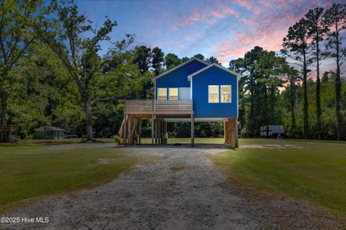 5605 Lowland Rd, Lowland, NC, 28552-9623 | Card Image