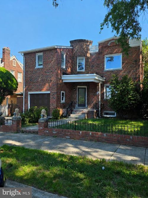 33 Nicholson St Nw, WASHINGTON, DC, 20011-2313 | Card Image