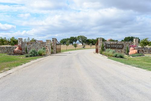 300 Via Francesco, Florence, TX, 76527 | Card Image