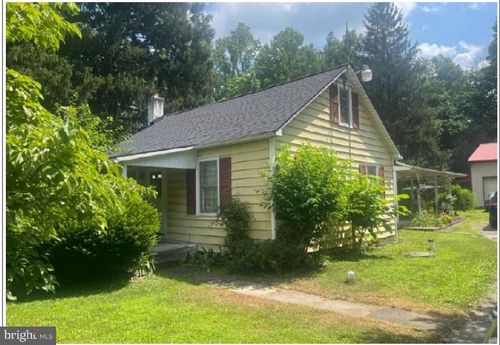 61 Mabry St, Mertztown, PA, 19539-8904 | Card Image