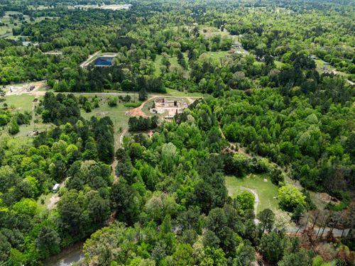 2687 W Camp Switch Rd, Longview, TX, 75604-9199 | Card Image