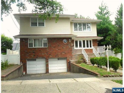 767 Clark Ave, Ridgefield, NJ, 07657-2607 | Card Image