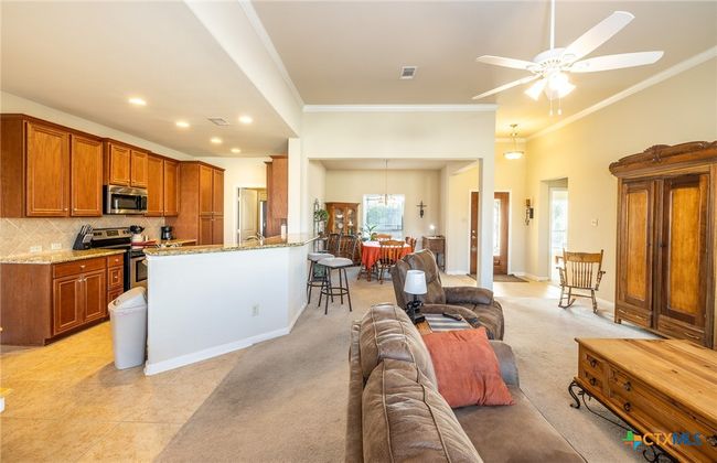 2502 Alamo St, House other with 3 bedrooms, 2 bathrooms and null parking in Gonzales TX | Image 7