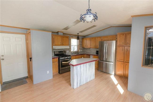 21 S Davidson Ave, Home with 3 bedrooms, 2 bathrooms and null parking in Absarokee MT | Image 11