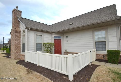 8755 Parkview Oaks Circle, Olive Branch, MS, 38654 | Card Image