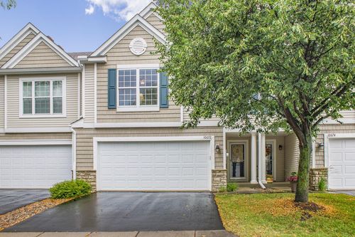 10672 Ironwood Ct, Woodbury, MN, 55129-5812 | Card Image