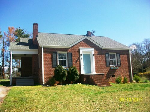 2040 Corinth Drive, Seneca, SC, 29678 | Card Image