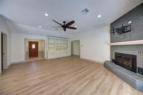 2502 Rhapsody Rd, Brenham, TX, 77833-6050 | Card Image