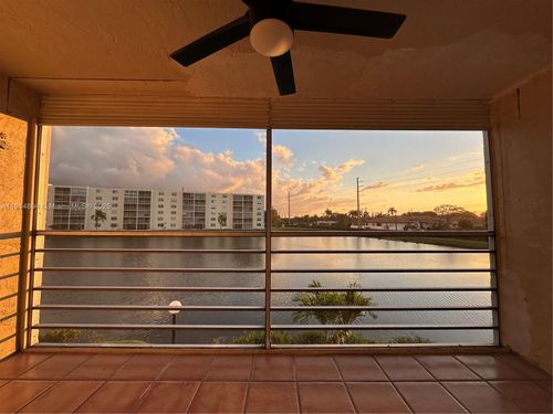 apt-209-311 Se 3rd St, Dania Beach, FL, 33004-4043 | Card Image