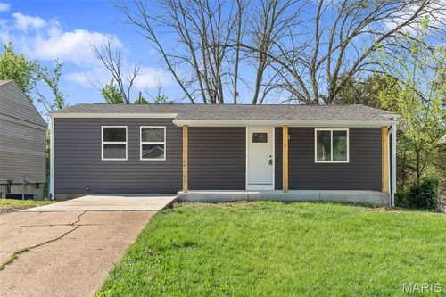 64 Cedar Ridge Dr, Pacific, MO, 63069-3403 | Card Image