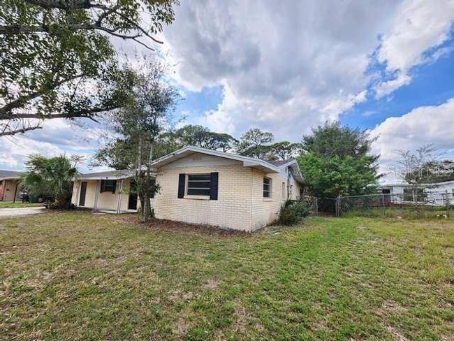 4550 Rosehill Avenue, House other with 3 bedrooms, 2 bathrooms and null parking in Titusville FL | Image 2