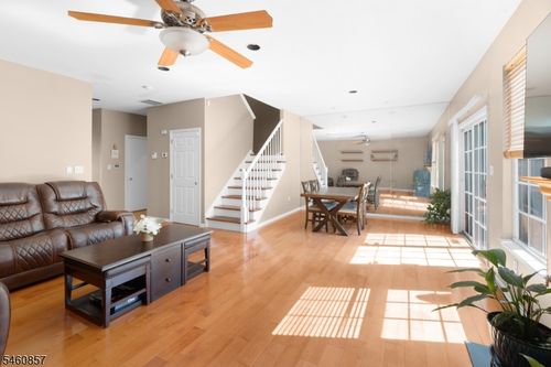 111 Cardigan Ct, Parsippany, NJ, 07054-3420 | Card Image
