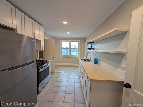 11523 Fleming St, Hamtramck, MI, 48212-2975 | Card Image